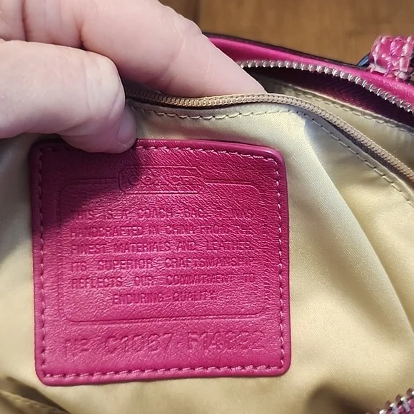 Coach Horse and Carriage Pink 1941 Shoulder Bag - Picture 15 of 16